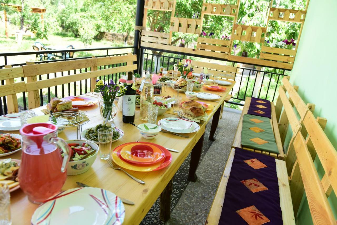 Red House Hatis Katnakhpyur Ngoại thất bức ảnh